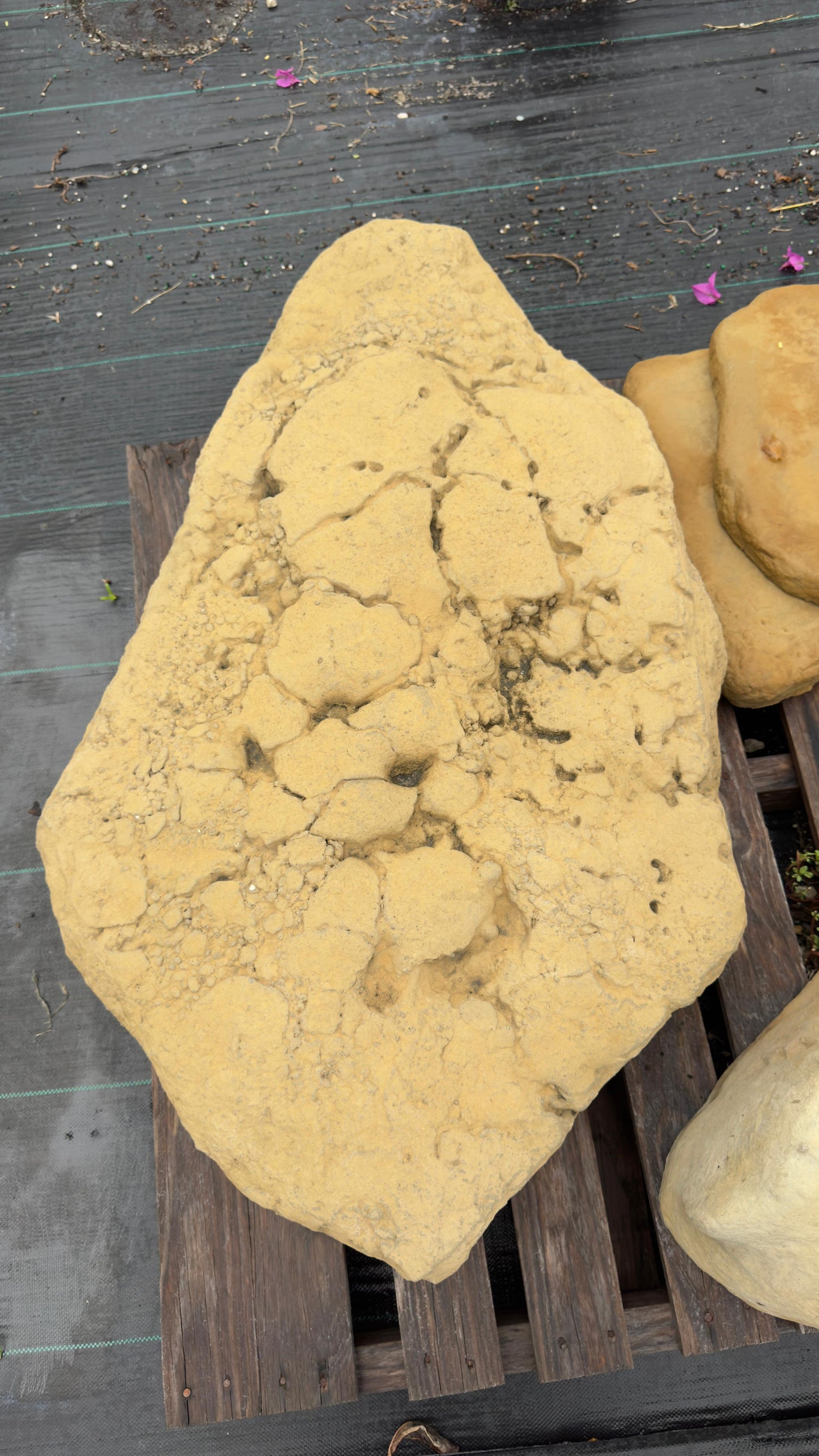 Make a strong statement with our Large Boulder perfect for anchoring your landscape design. Whether you're enhancing a tropical garden or hiding an unsightly object, this rock does it all.