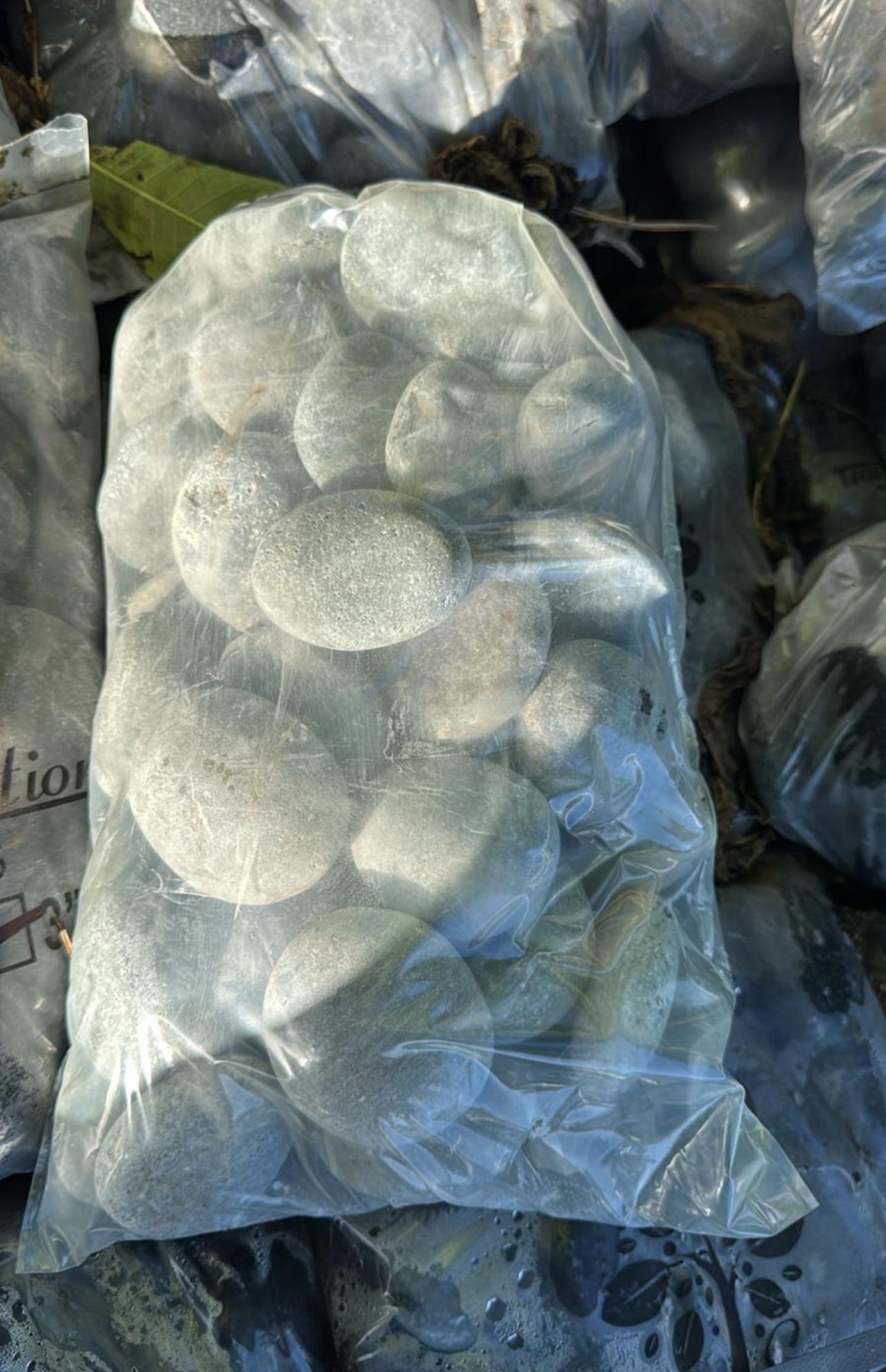 Enhance your outdoor spaces with high-quality gray rock, perfect for garden beds, pathways, and various landscape designs. This durable and long-lasting rock is versatile, ideal for edging, drainage, or decorative use. Its natural, non-polished texture provides a rustic look suitable for any outdoor project.