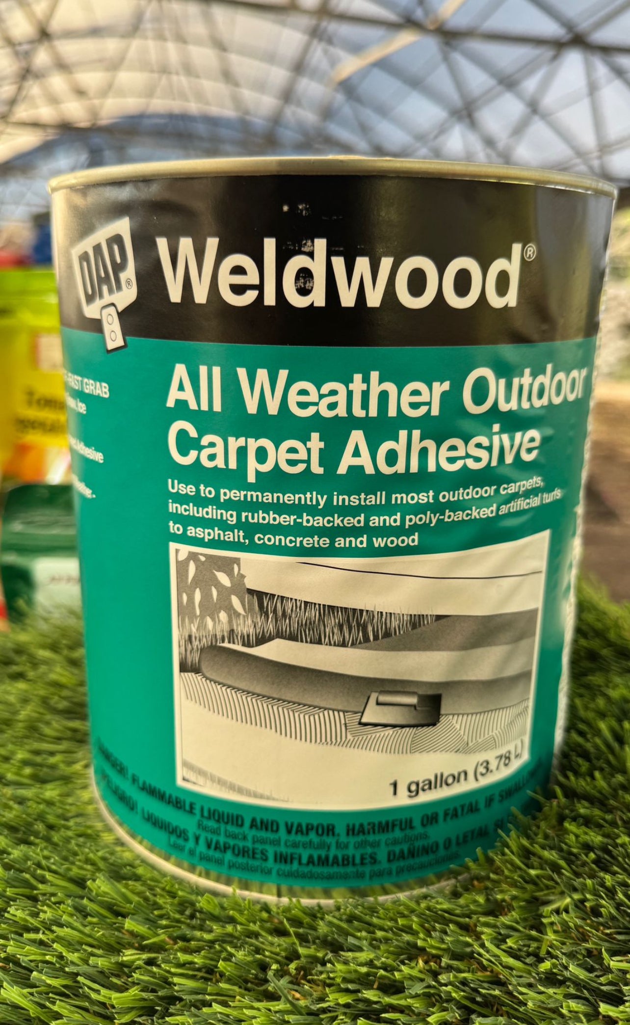 Weatherproof, high-strength adhesive for installing outdoor carpets and turf—rubber-based formula ensures a durable, curl-resistant bond in all conditions.