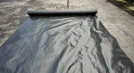 This 6x300ft roll provides exceptional weed control while allowing water and nutrients to reach plant roots. Ideal for gardens, flower beds, and agricultural use. UV-resistant for long-lasting performance, preventing soil erosion and reducing maintenance.&nbsp;